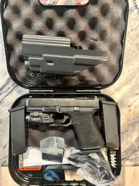 Wts gen 5 Glock 19 mos w/tlr7 and holster