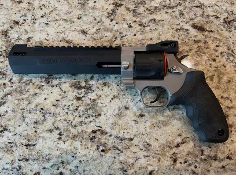 Taurus raging hunter 357