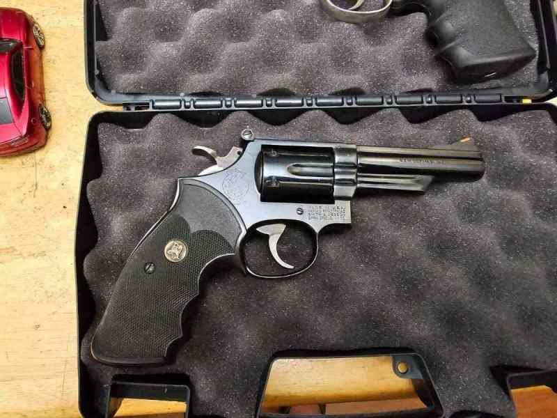 Like New Smith &amp; Wesson 357 19-4