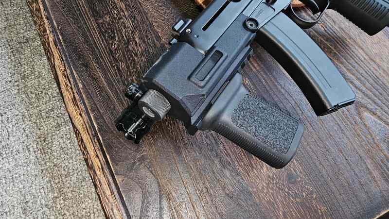 FN Model FIVE SEVEN Pistol 5.7X28MM 20RD FDE