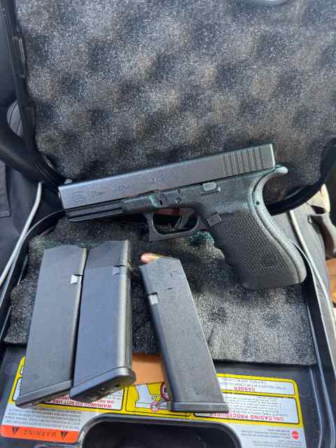 Glock 21 (.45 acp)