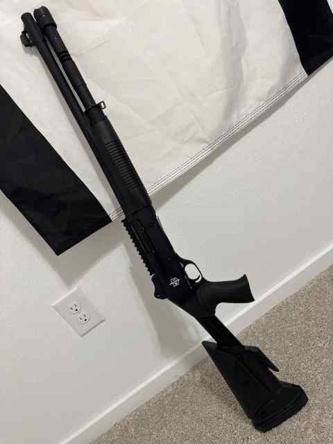 MAC 1014 Breacher (Benelli M4 clone)