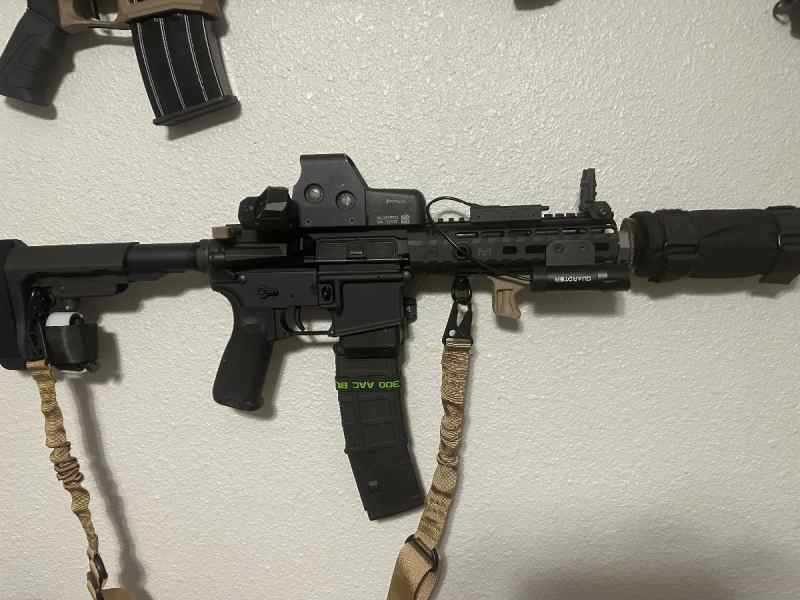 Binary Lower 300 blk with Eotech 512 with extras 