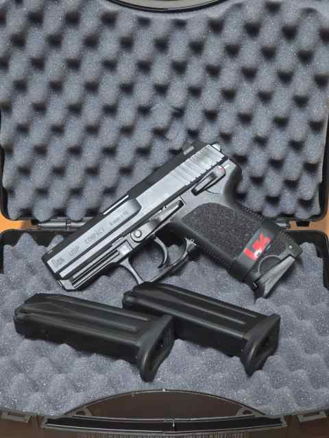 NIB Hk USP Compact 9mm w/tritium (night) sights