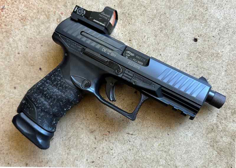 Walther PPQ M2 Navy with Burris Optic