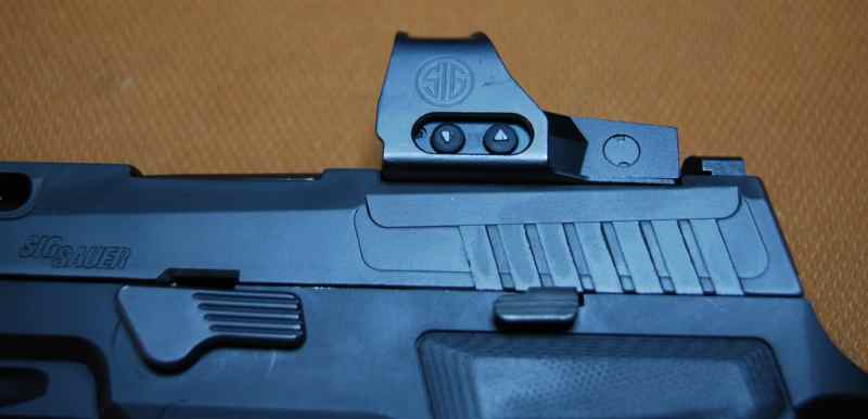 320 optic left.jpg