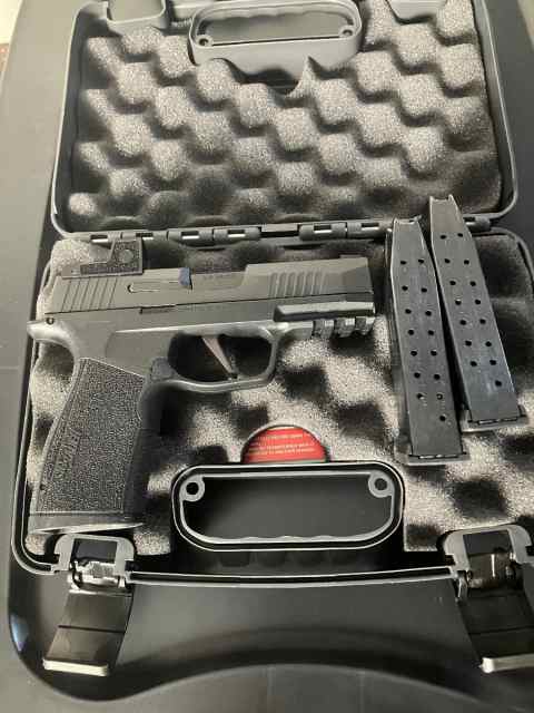 SigSauer P365XL 17 Round/Optic