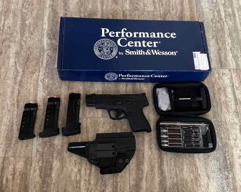 S&amp;W Shield Plus Carry Comp