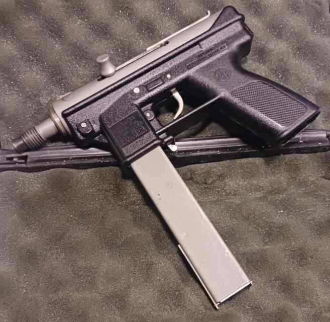 Intratec TEC-9