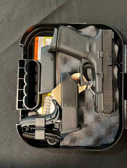 Blue Box Glock 19 Gen 5 