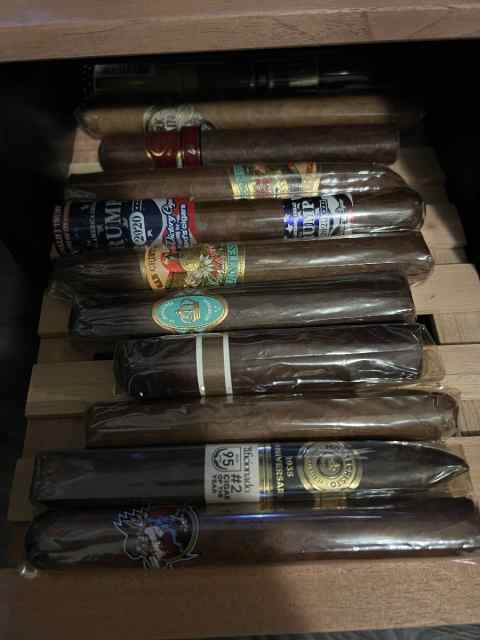 Humidor &amp; Cigar Collection