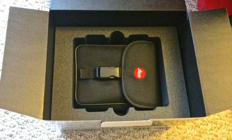 Leica Ultravid HD+ 10x32 Binoculars, New