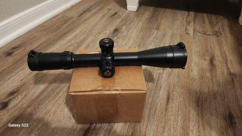 Bushnell ET31224FG scope