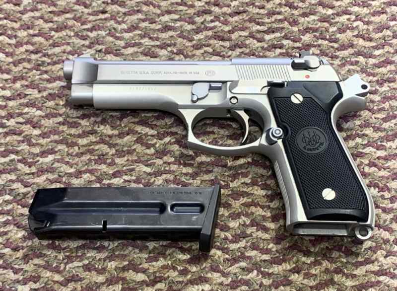 BERETTA 92FS STAINLESS 9MM