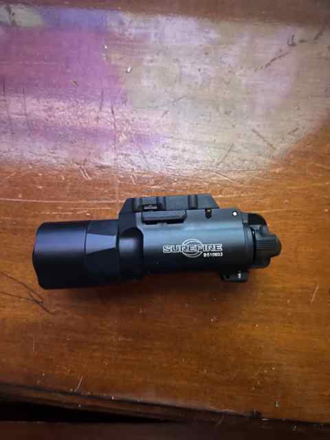 Surefire x300u