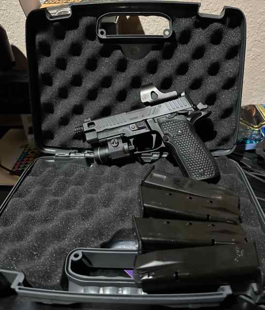 WTS/T ZEV P226 w/ TRIJICON SRO &amp; TLR3
