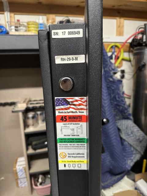 RED HEAD gun safe by BASS PRO SHOP