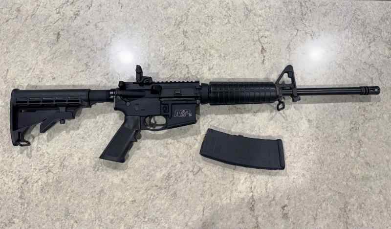 Smith &amp; Wesson M&amp;P15 SPORT II 16&quot; 5.56 AR15