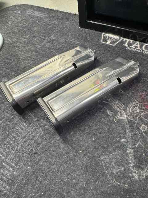 2 Staccato P 17 round magazines NEW