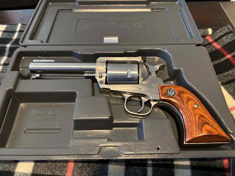 Ruger New Model Super Blackhawk 44 mag HOGUE 4 5/8