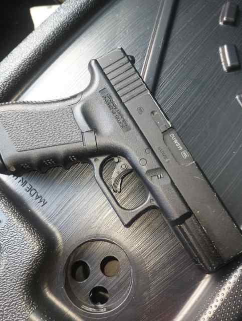 GLOCK 19 C.O.2 (BB GUN ) 