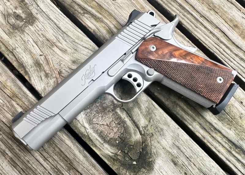 Kimber Stainless TLE II w custom walnut grips