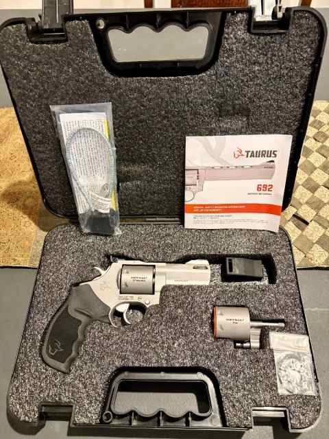 Taurus 692 357/38 spl/9mm 7 Shot Rev.  - Lockhart