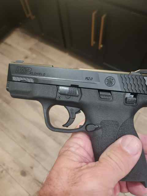 Smith &amp; Wesson M&amp;P Shield 45 acp