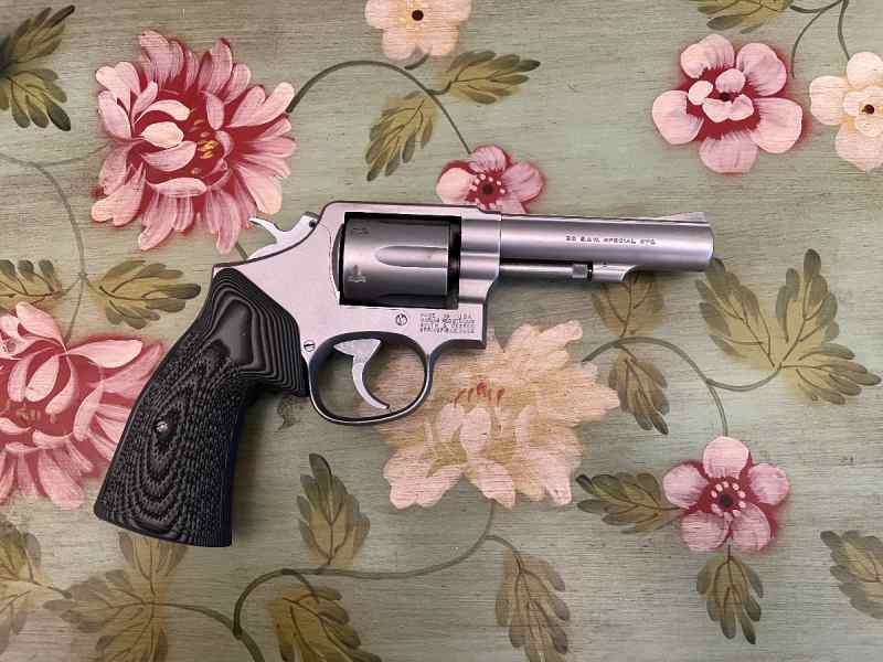 S&amp;W 64-3