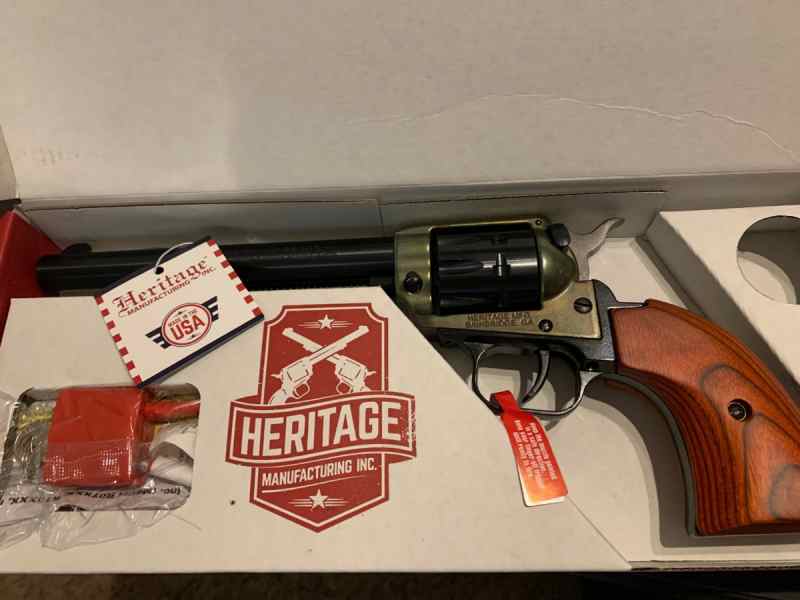 NIB Heritage Firearms 9 shot .22 6&quot;