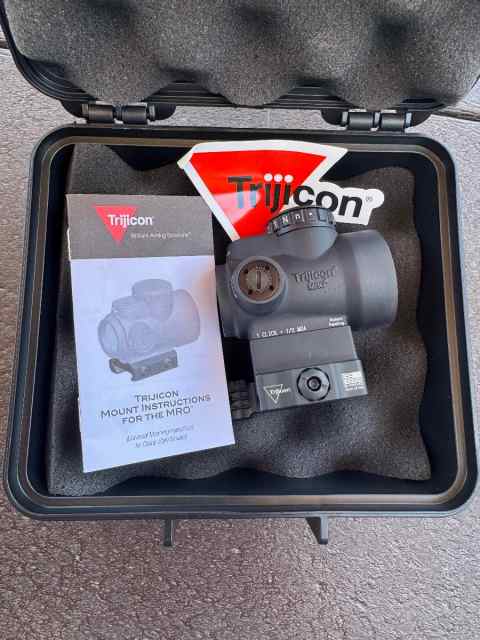 Trijicon MRO 2.0 MOA w/ QD Mount 