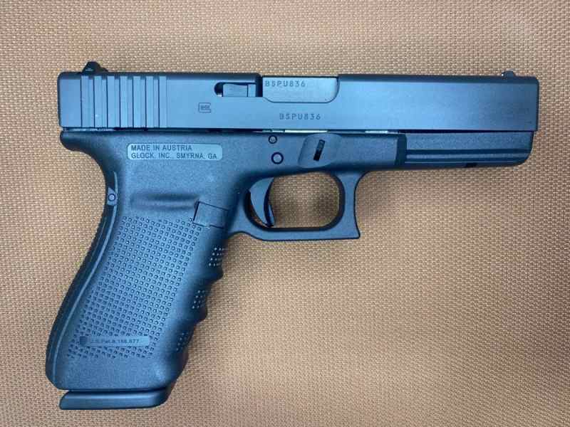NEW IN THE BOX - Glock 20 Generation 4  - 10mm