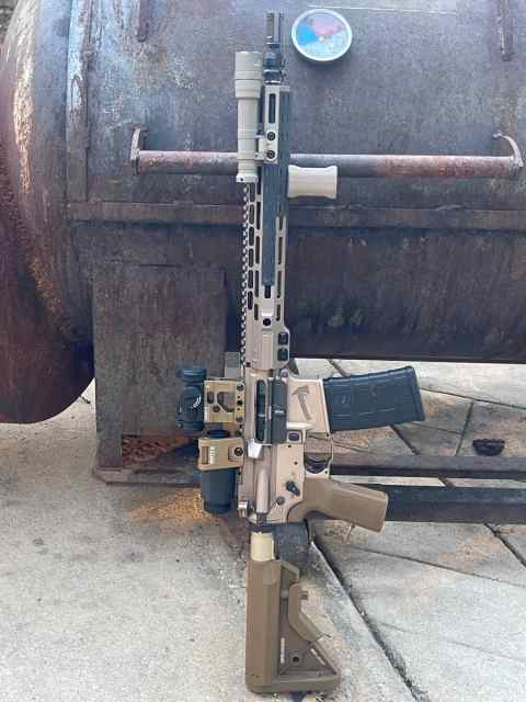 Solgw Tomahawk w AimPoint Combo Unity Mounts