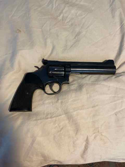 Smith &amp; Wesson model 10-6