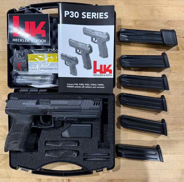 HK P30L V3 with Comp and extra Mags