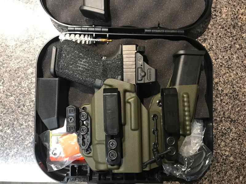 Glock 19 MOS w/ Holosun 508T, Trijicon,Tier1, TLR