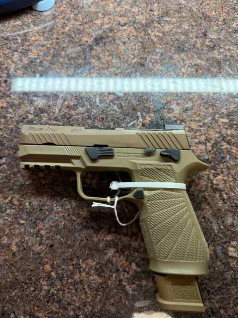 Sig Sauer P320 M18