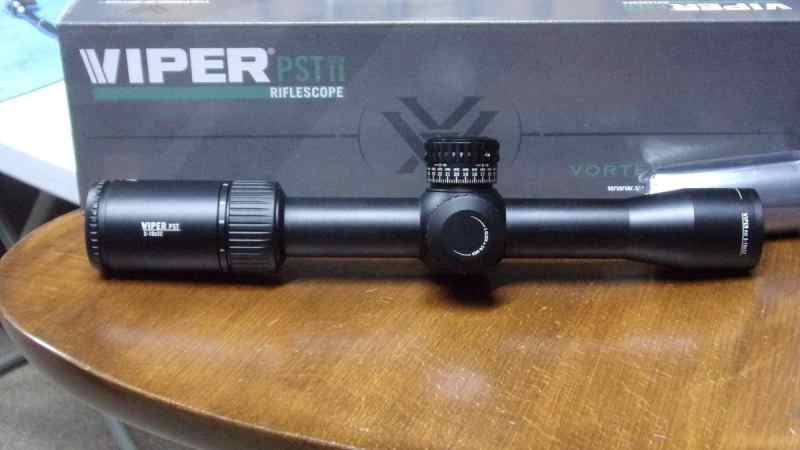 Vortex Viper PST Gen II 2-10x32 FFP