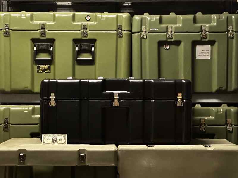 MILITARY PELICAN HARDIGG STORAGE CASE