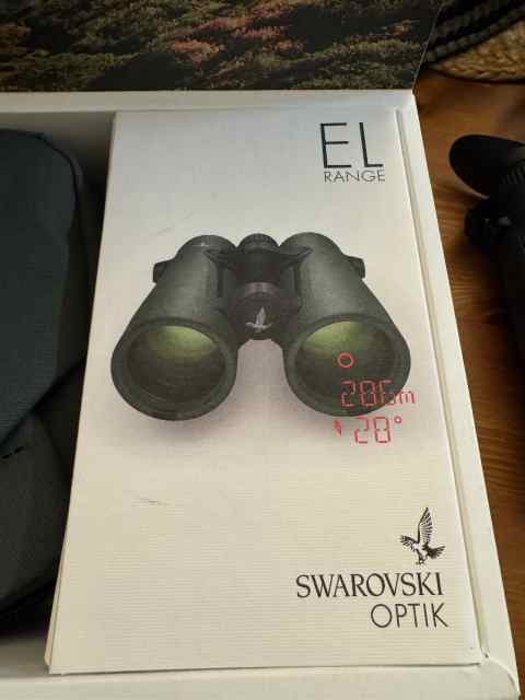 Like new Swarovski EL Range 10x42 Bino