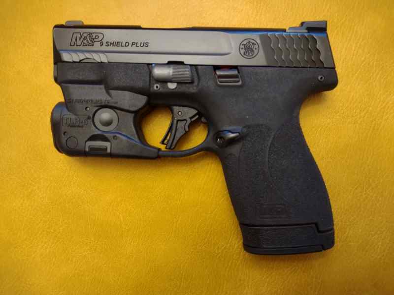 Smith and Wesson M&amp;P Shield plus N/S [TRADE]