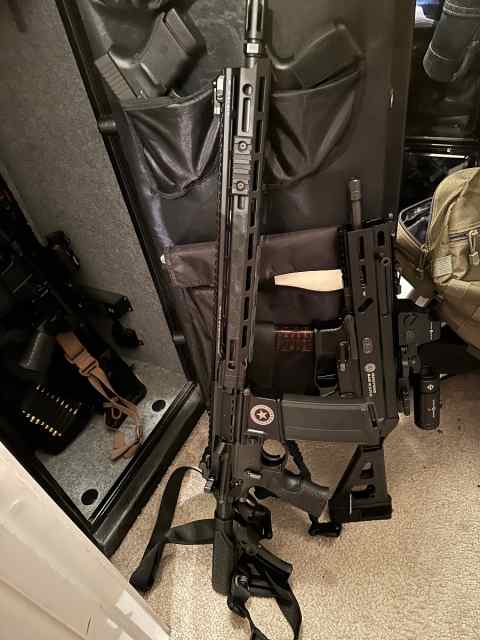 Daniel Defense AR-15