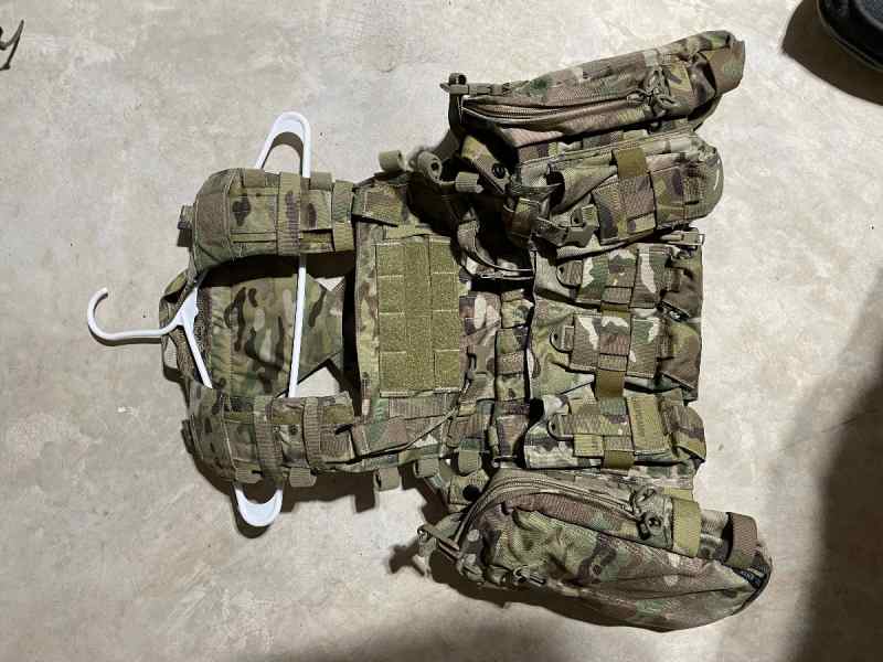 Crye AVS detachable chest rig w/ yoke