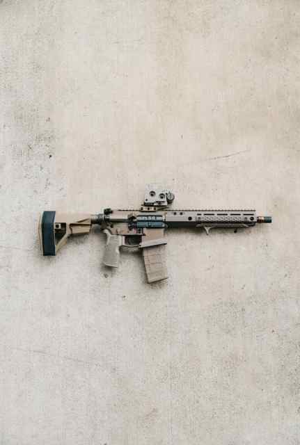 Aero Precision M4E1 Pro FDE (11”)