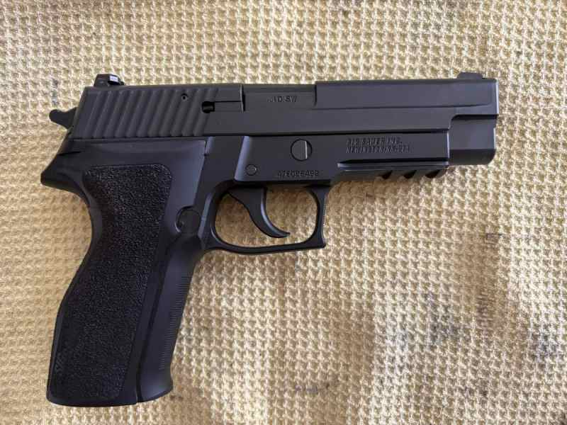 P226_2.jpg