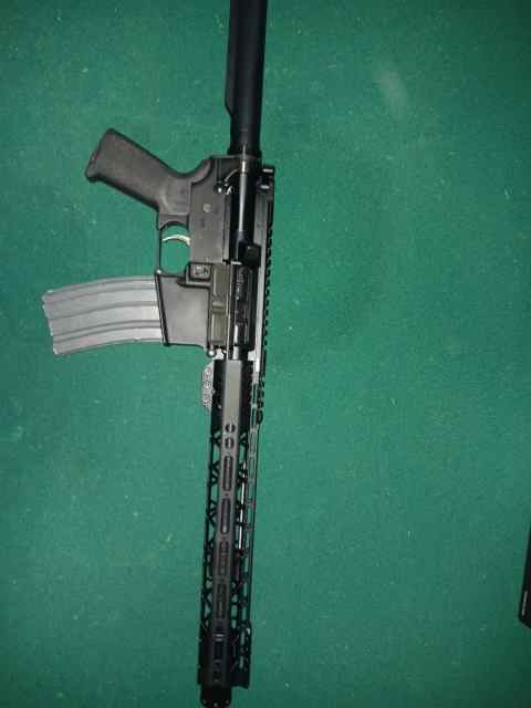 Ar-15 Pistol 10.5 inch barrel 