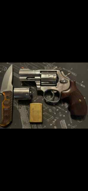 Smith &amp; Wesson Model 686 Plus vintage 7 shot 