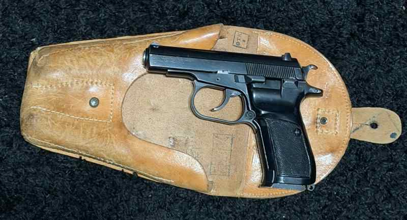 CZ 82 9X18 MM