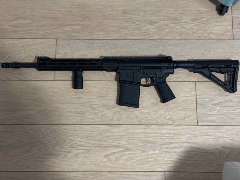 AR10 Aero Precision M5 in 308