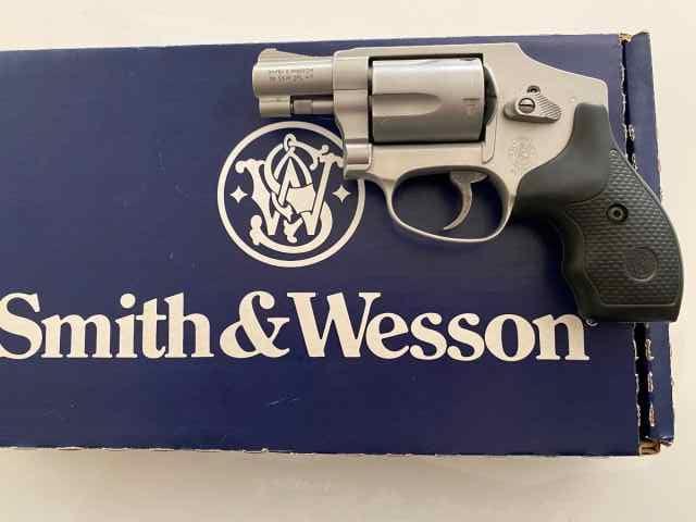 FS/FT LNIB S&amp;W 642-2  .38 SPL+P